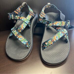 Chaco Woodstock Peace & Love
Youth Size 6 - RARE - LIMITED EDITION